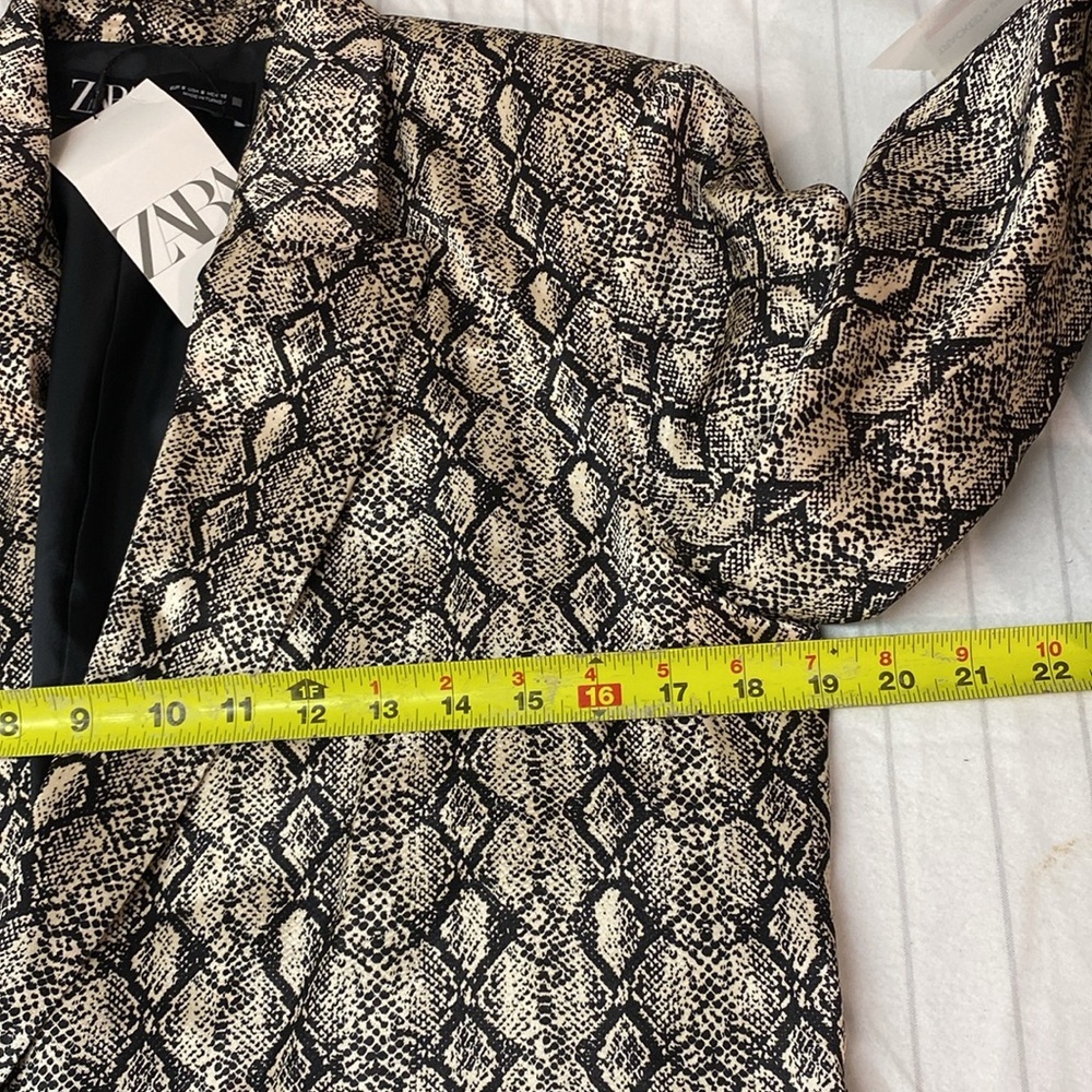 Zara Women Snakeskin Print Women's Blazer, Long Sleeve, Women Size Small‎ - Picture 13 of 15